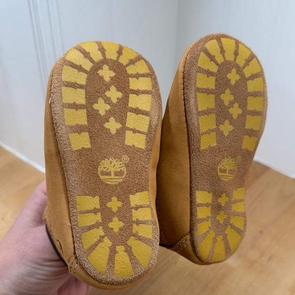 Timberland Infant Crib Leather Booties Size 3 - Picture 8 of 8